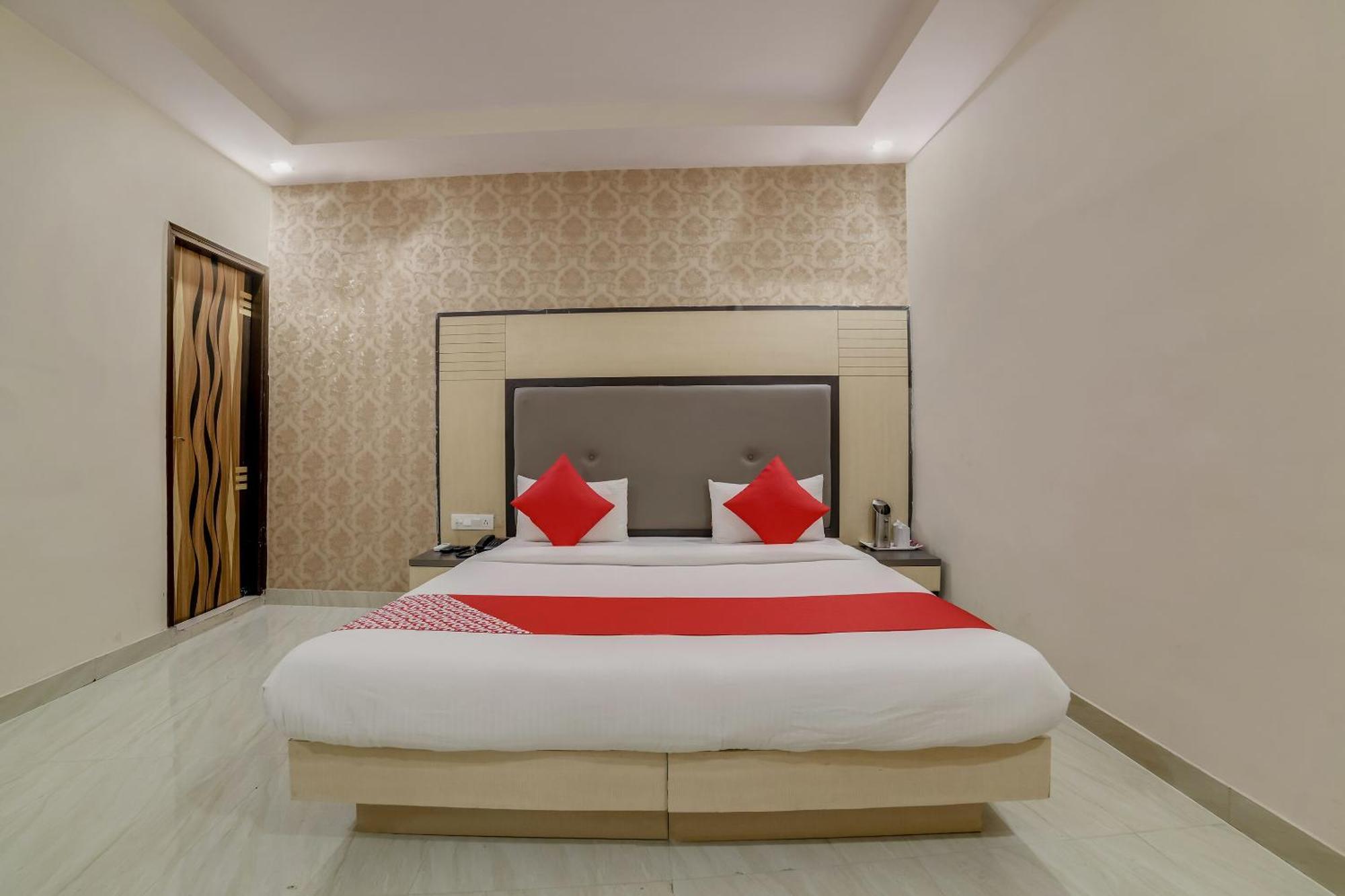 The Hostel Yard Noida Exterior photo