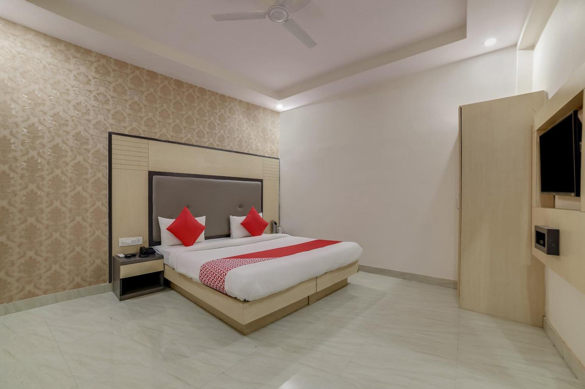The Hostel Yard Noida Exterior photo